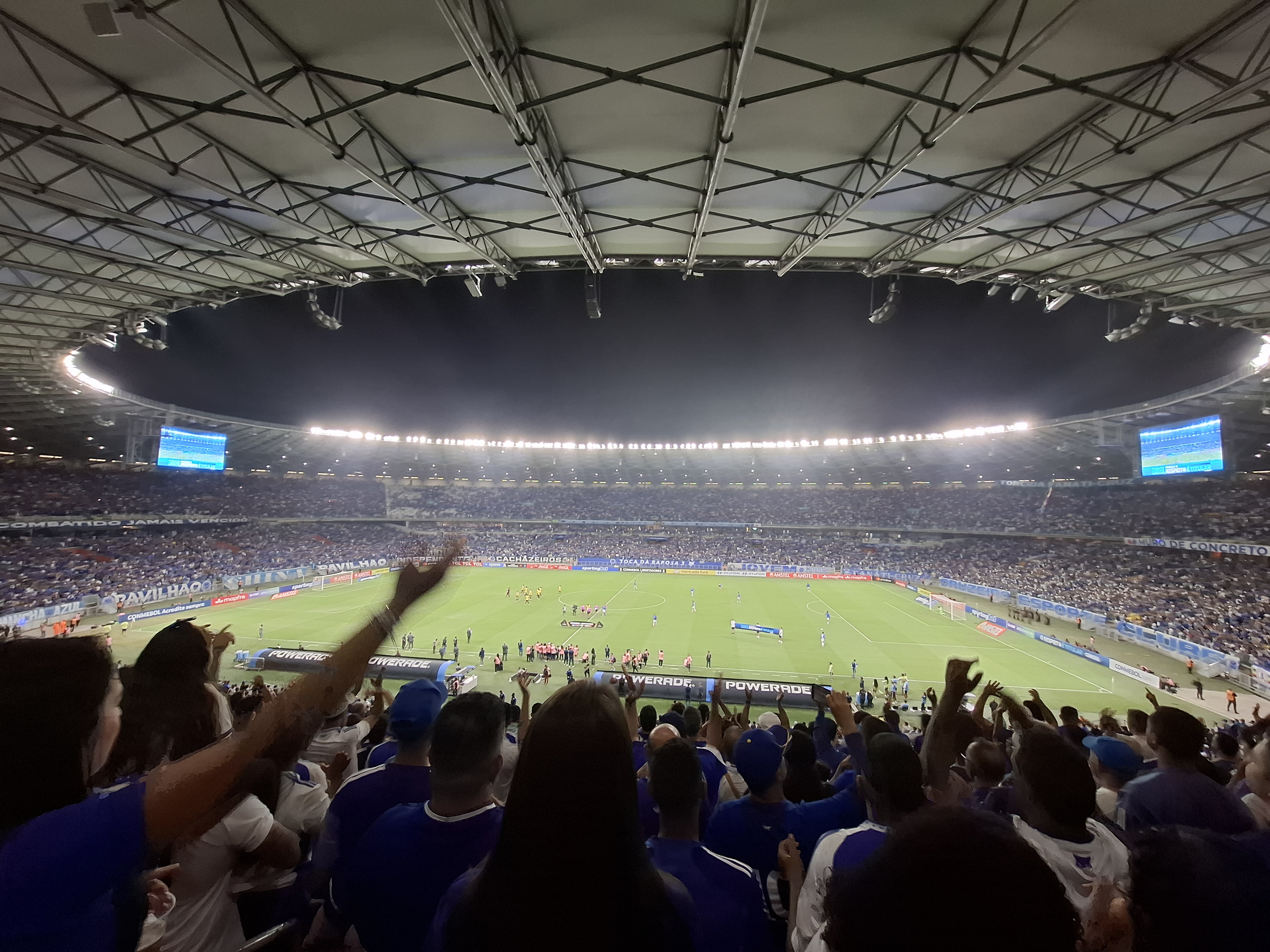 Torcida no Mineirão - Cruzeiro x Barcelona SC